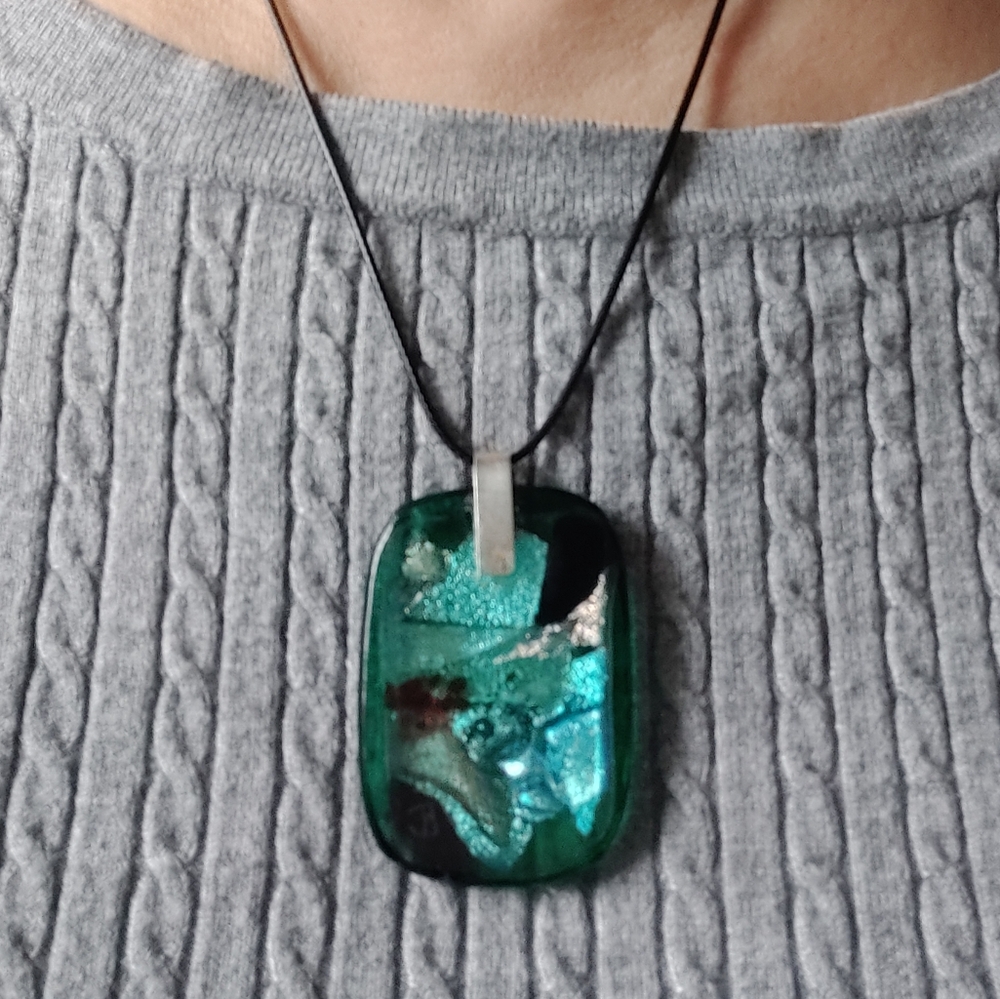 Green Murano Style Two Sided Abstract Art Glass  Pendant Necklace - Picture 8 of 8